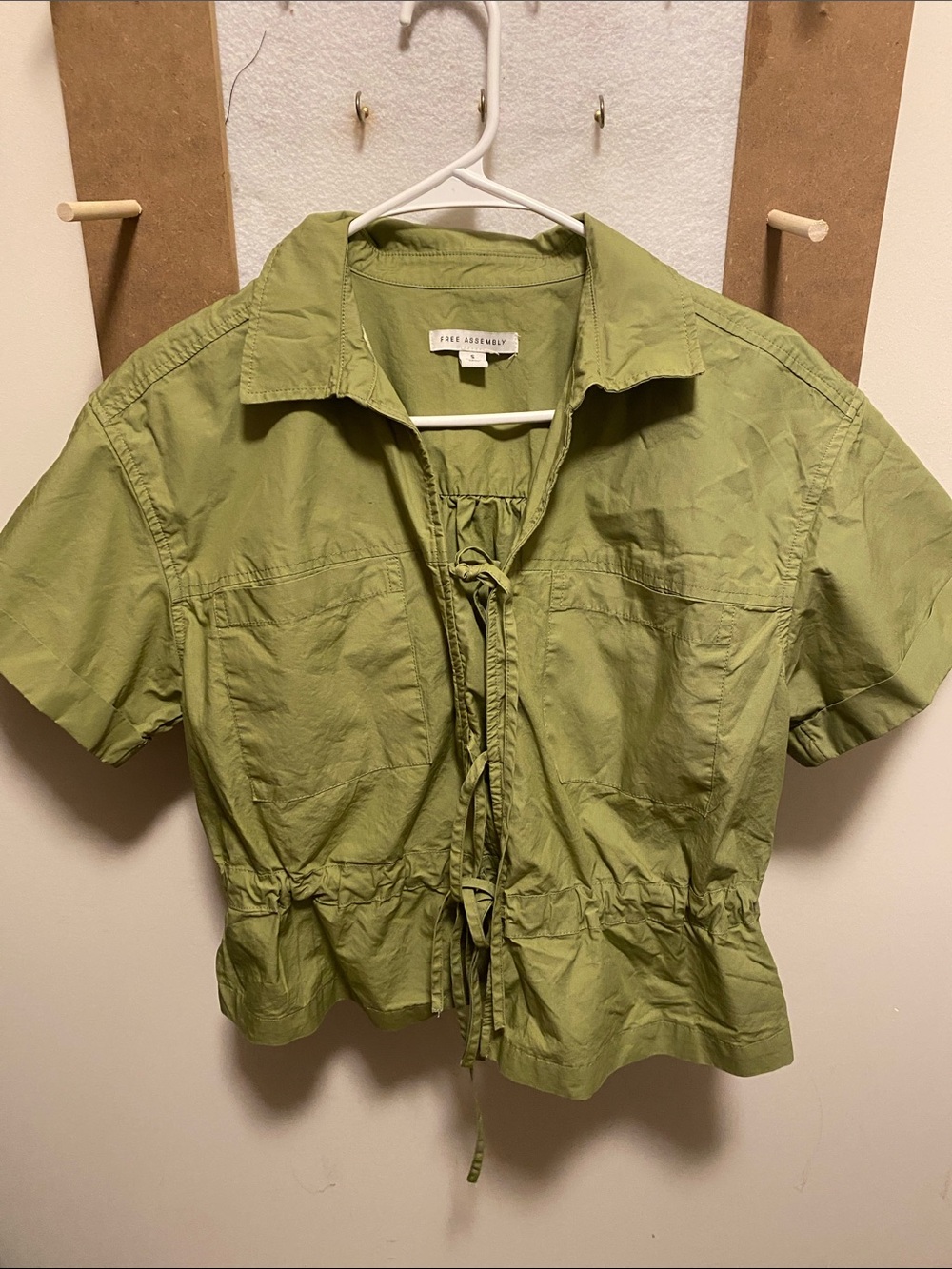 Olive Green Short-Sleeve Drawstring top